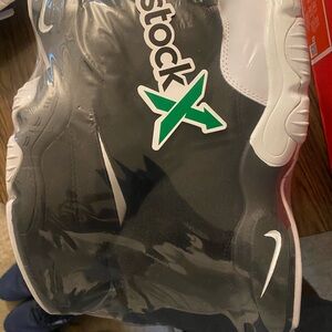 Nike air glove ( Gary Payton)